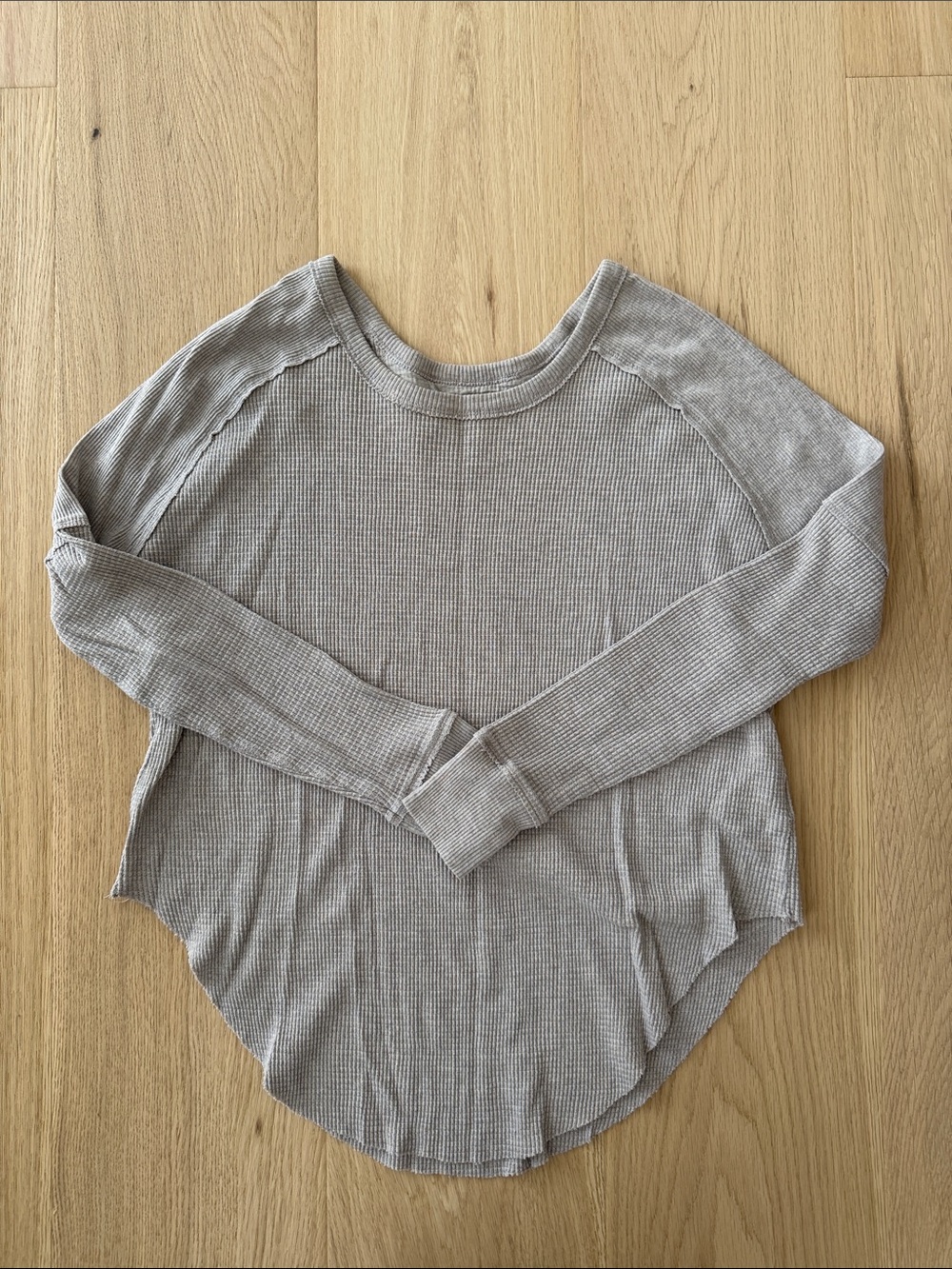 Aritzia TNA Long Sleeve Waffle-Knit Top in Light Taupe/Grey